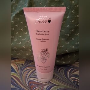 100%Pure Strawberry Brightening Scrub New/Foil Sealed